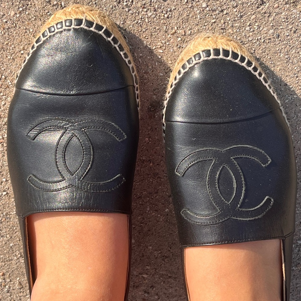 Chanel Lambskin Espadrilles 38 Black - Picture 4 of 13